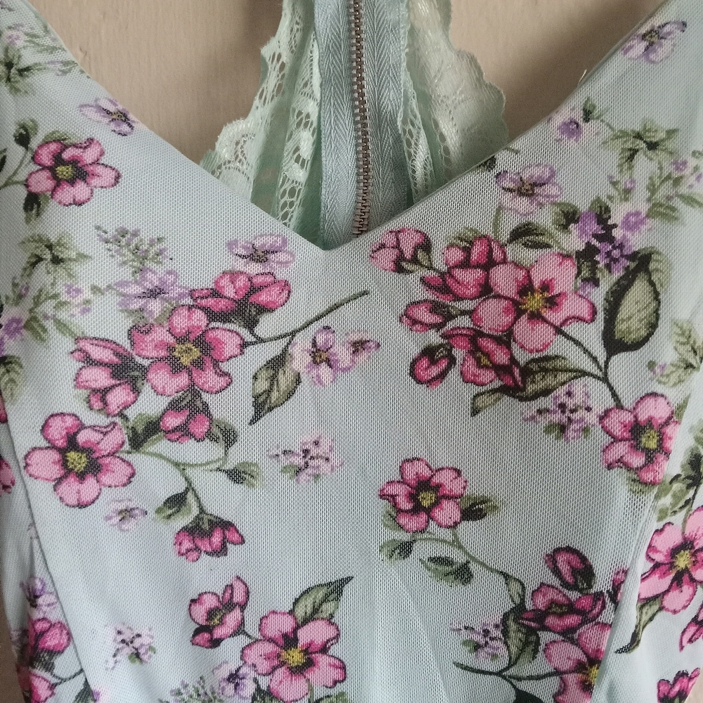 Dress - Picture 5 of 12